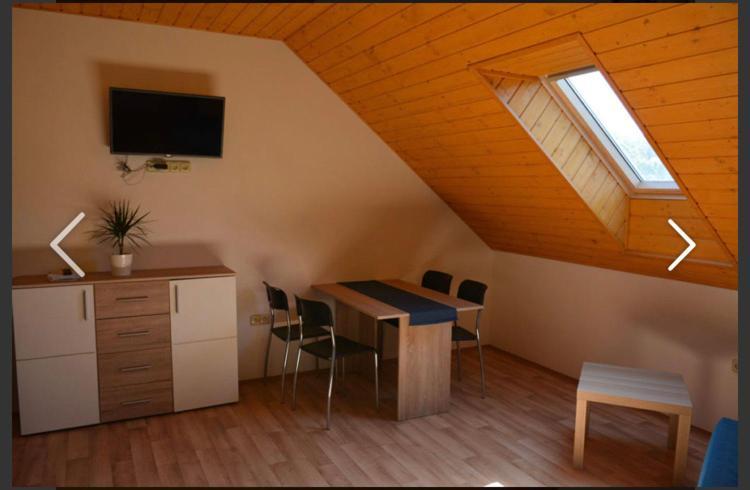 Apartmany Maruska ロキトニツェ・ナト・イゼロウ エクステリア 写真